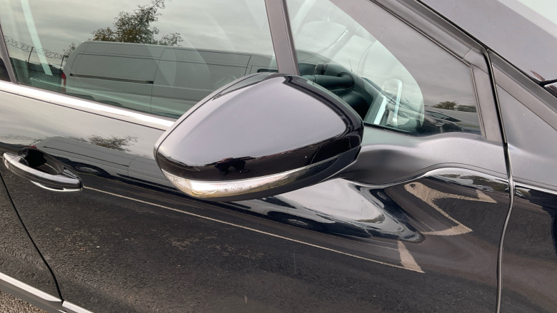 Peugeot 2008 1.2 PureTech 130 Allure 5dr Petrol Estate